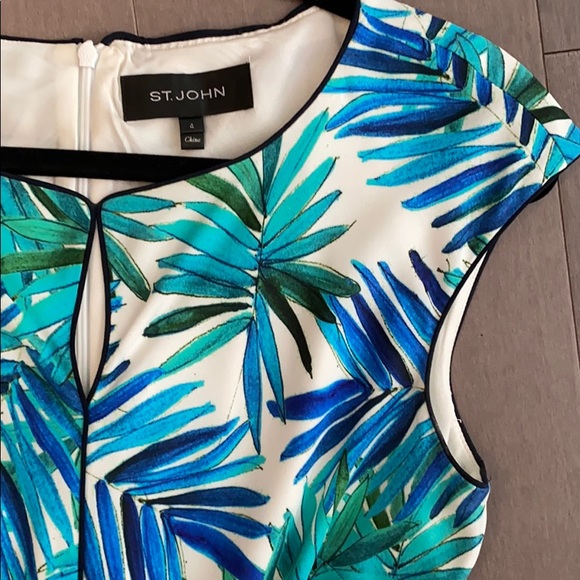 Gorgeous St. John’s Palm Dress 🌿 - Picture 2 of 9